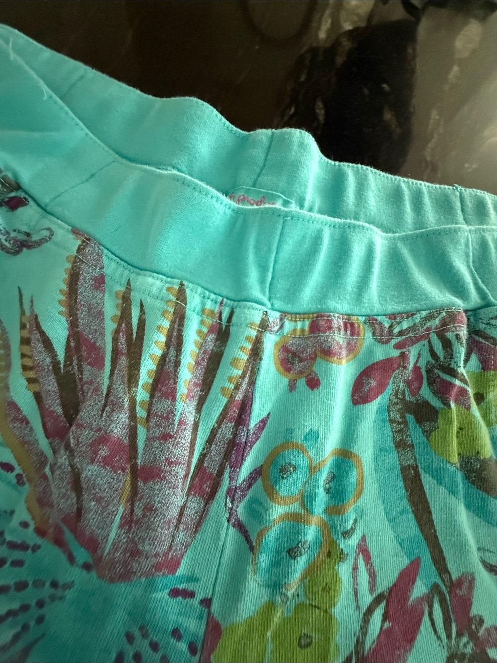 Turquoise Floral Tropical Print Shorts I fresh produce in size XL - Picture 6 of 10